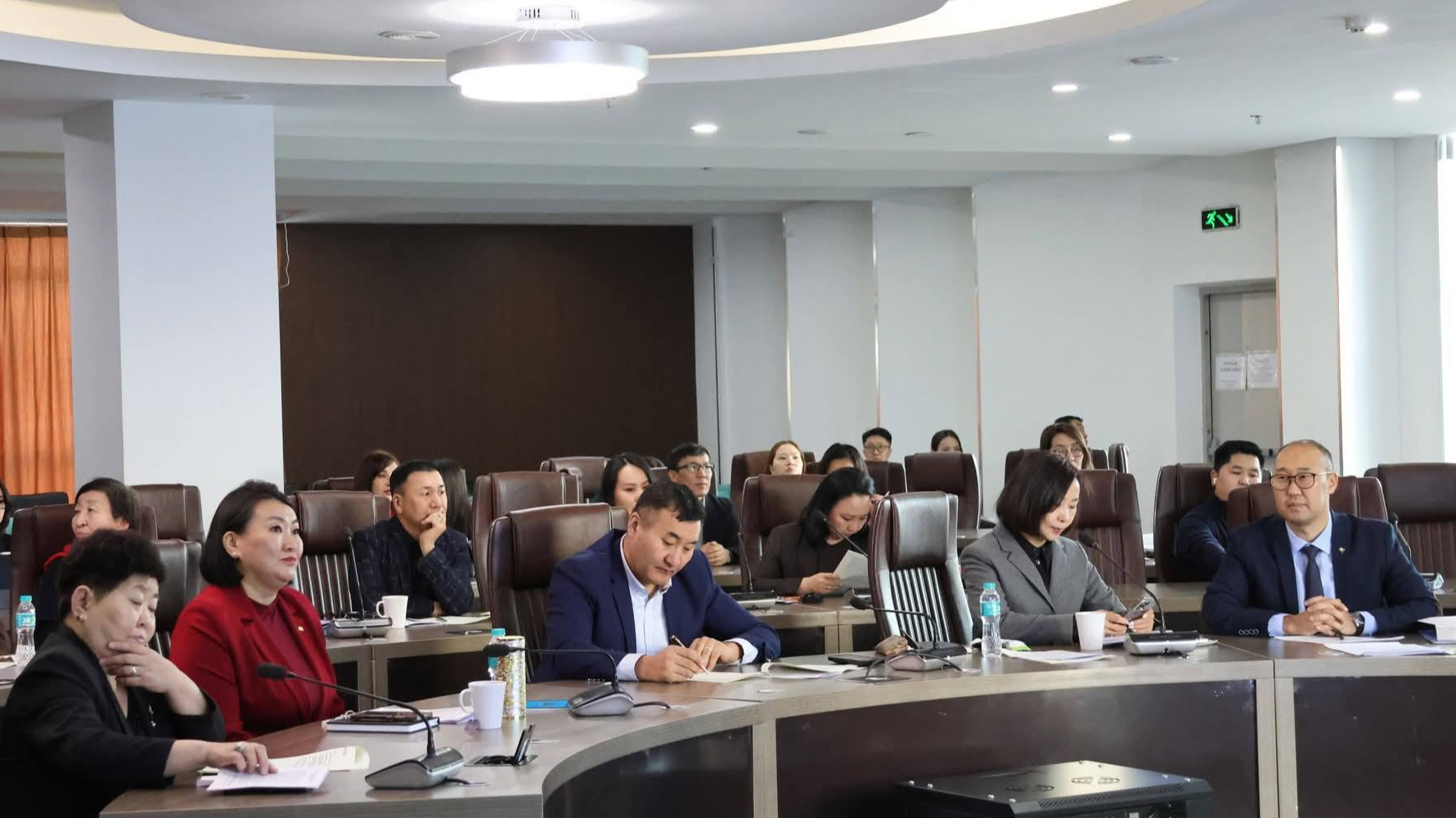 Үндсэн хуулийн 34 жилийн ойд зориулсан “Үг хэлэх, үзэл бодлоо илэрхийлэх эрх чөлөөг баталгаажуулах нь ” сэдвийн хэлэлцүүлэг боллоо